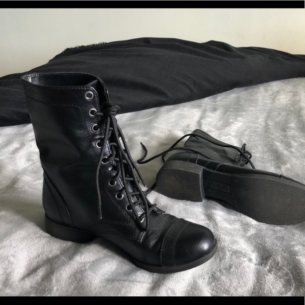 Combat Boots - Picture 2 of 3